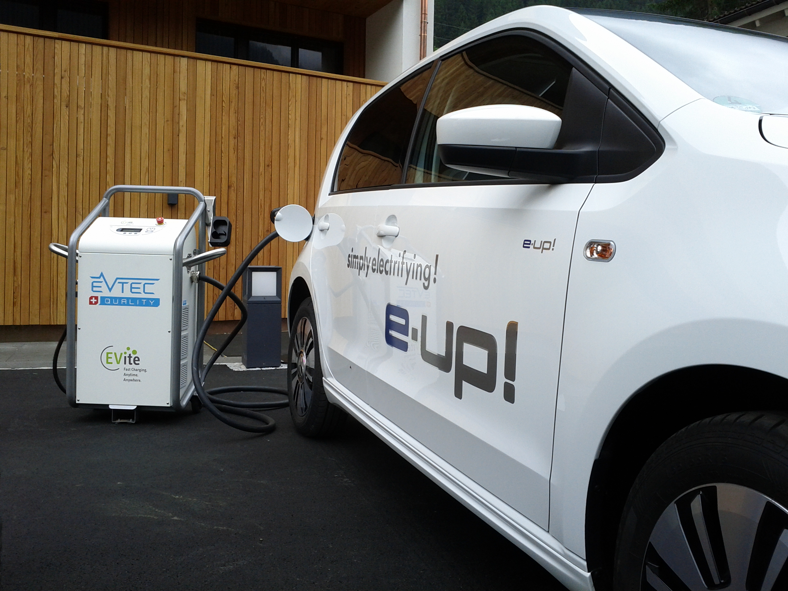 EVTEC AG move&charge eup.jpg