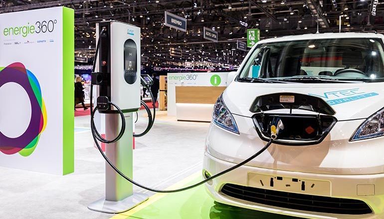 evtec sospeso&charge speichert die Sonnenenergie auf kurzem Weg direkt im Auto.jpg