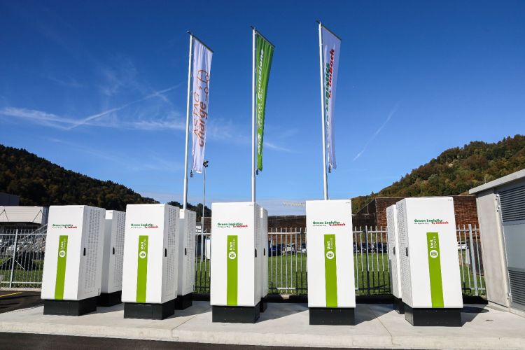 9 corretto Leistungseinheiten verteilen die Energie auf die bricco-Dispenser